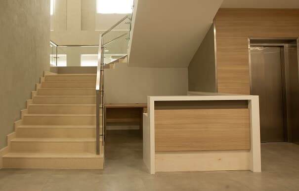 Stairs & Lift